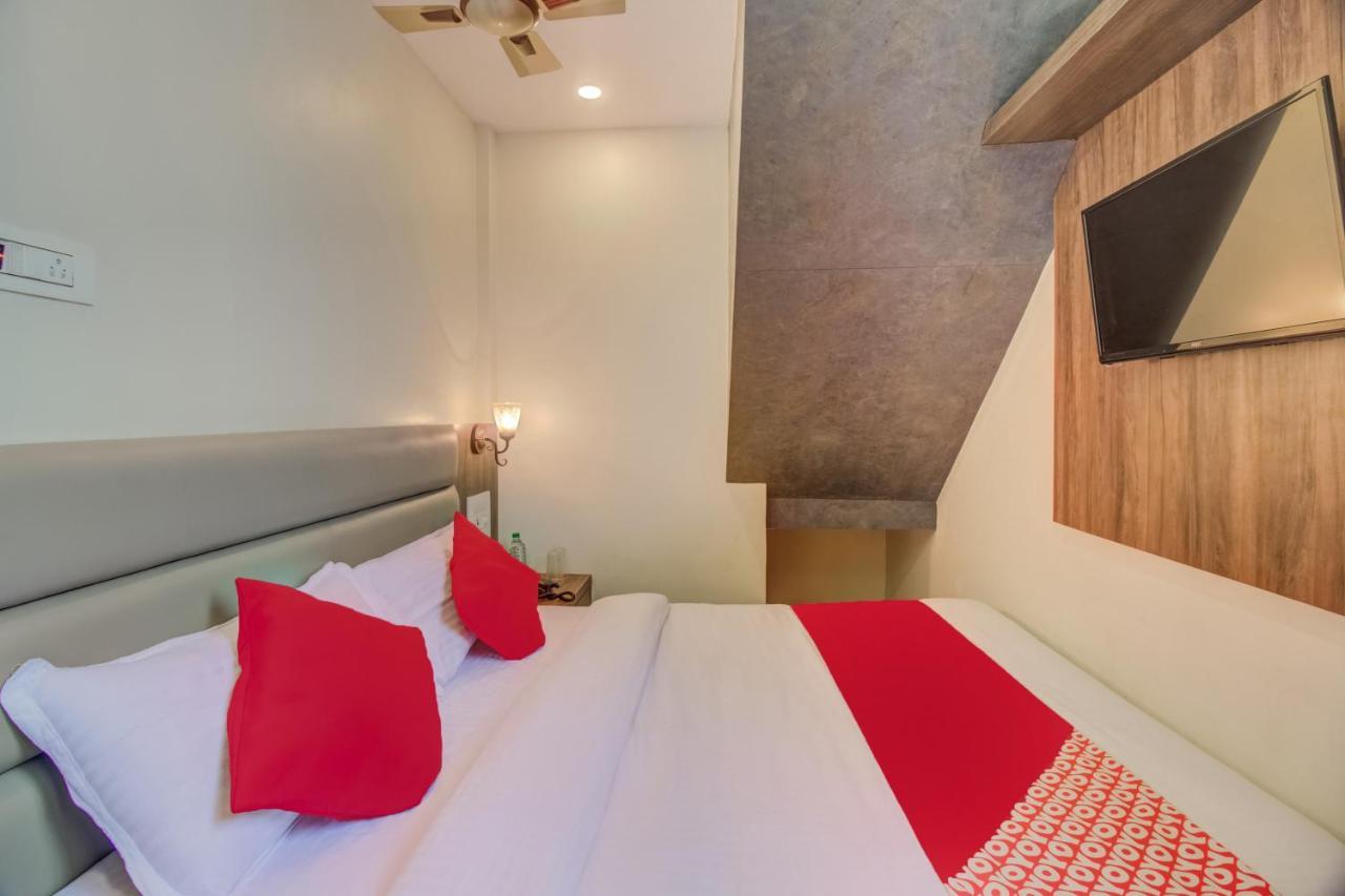 מומביי Oyo 42009 Hotel A One Suite מראה חיצוני תמונה