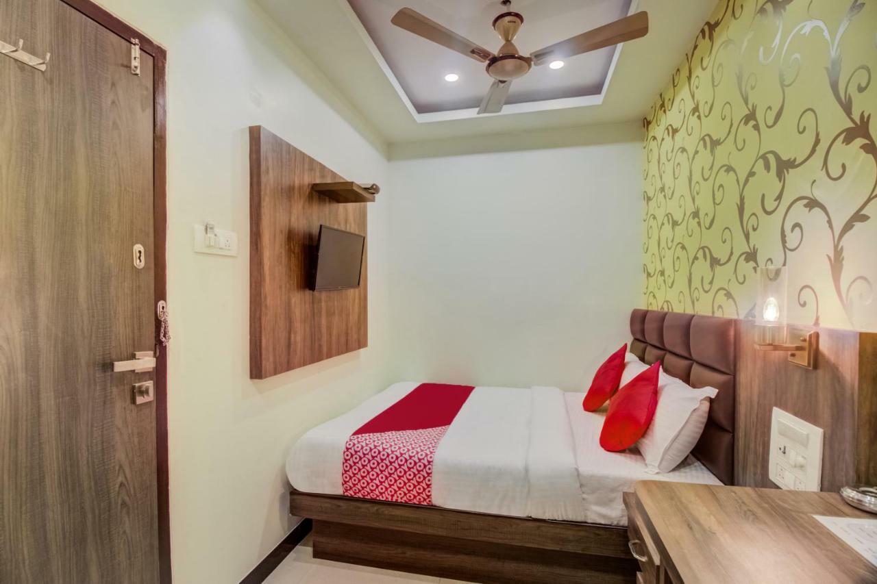 מומביי Oyo 42009 Hotel A One Suite מראה חיצוני תמונה