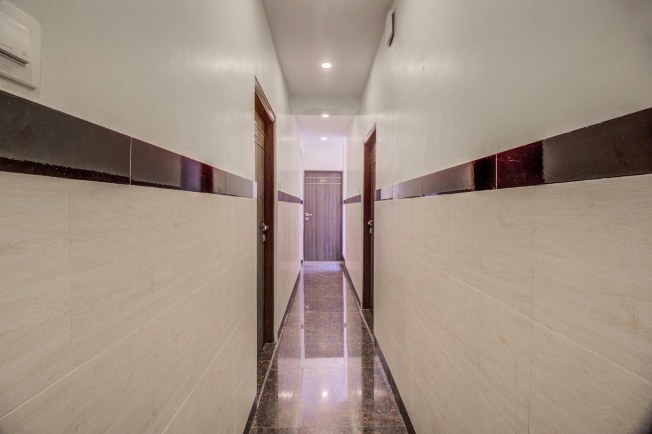 מומביי Oyo 42009 Hotel A One Suite מראה חיצוני תמונה