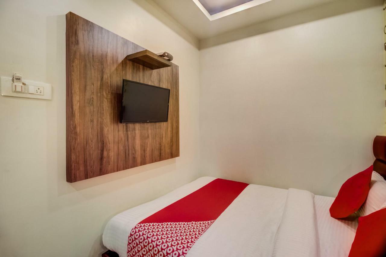 מומביי Oyo 42009 Hotel A One Suite מראה חיצוני תמונה